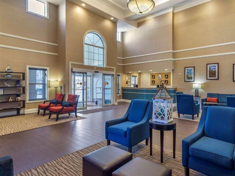 Comfort Inn & Suites Near Six Flags Lithia Springs Exterior photo